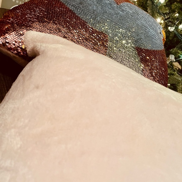 Pink Accent Pillows with Reversible Sequins Pillows for Girls/Teens! 2 Pillows! - Picture 7 of 10